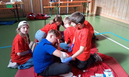 Mini-Olympiade der Retter in Sch&ouml;nberg