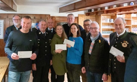 Spendenübergabe an vier Einrichtungen in Schalding rechts der Donau