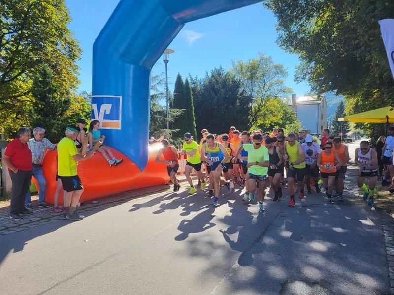 Flyer/Grafik zum Event: FRG Laufcup - Bärenlauf in Grafenau am Sa., 15.06.2024 von 14:00 bis 19:00 Uhr