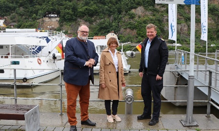 Neue Löschwasserentnahmestellen der  Feuerwehr entlang der Donau