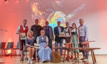 Der weite Weg des Glases und des Buches