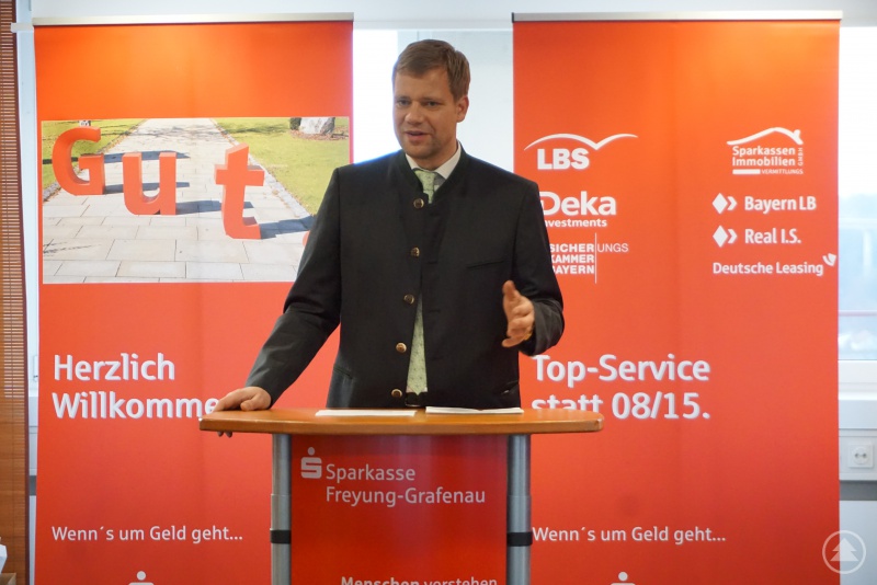 Dr. Olaf Heinrich Bezirkstagspräsident, Verwaltungsratsmitglied der Sparkasse Freyung-Grafenau und Vorsitzender des Organisationskomitees IPC Weltcup Finsterau