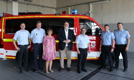 Neuer Mannschaftstransportwagen für die Freiwillige Feuerwehr Heining