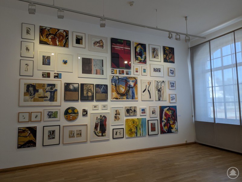 Bilderwand der Wanderausstellung 