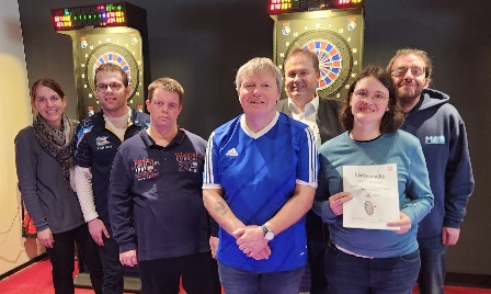 Treffsicherheit und Teamgeist beim Dartturnier der Caritas Werkst&auml;tten