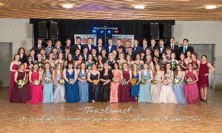 Zehntklässler des LLG zeigen beim Abschlussball ihr Können