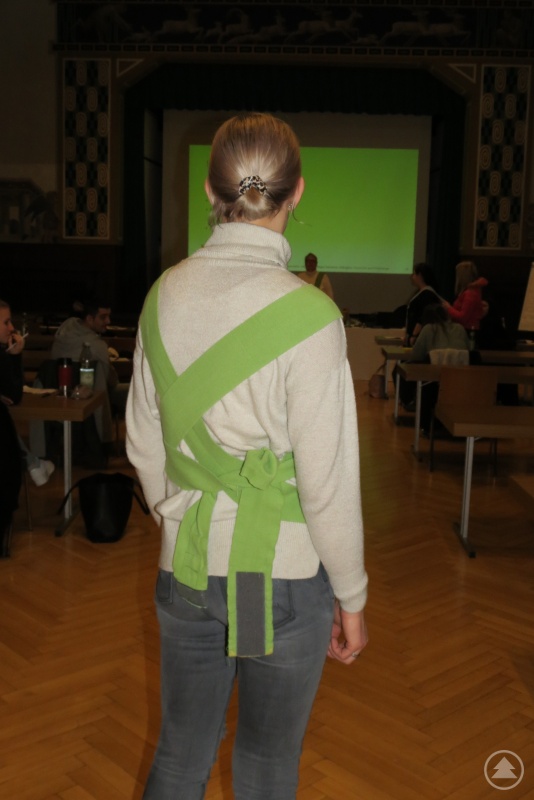 Ein „Körperband“ dient zu verbesserten Wahrnehmung und hilft Pflegekräften, Ärzten und Therapeuten, sich in die Welt von autistisch denkenden Menschen hineinzuversetzen.