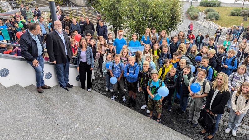Konrektor Martin Weiß begrüßte 90 neue Fünftklässler an der Realschule Grafenau.