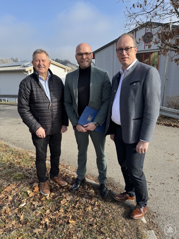 von links nach rechts Kreisrat Heinrich Schmidt, Digitalminister Dr. Fabian Mehring, MdL Martin Behringer IMG_1461.JPG