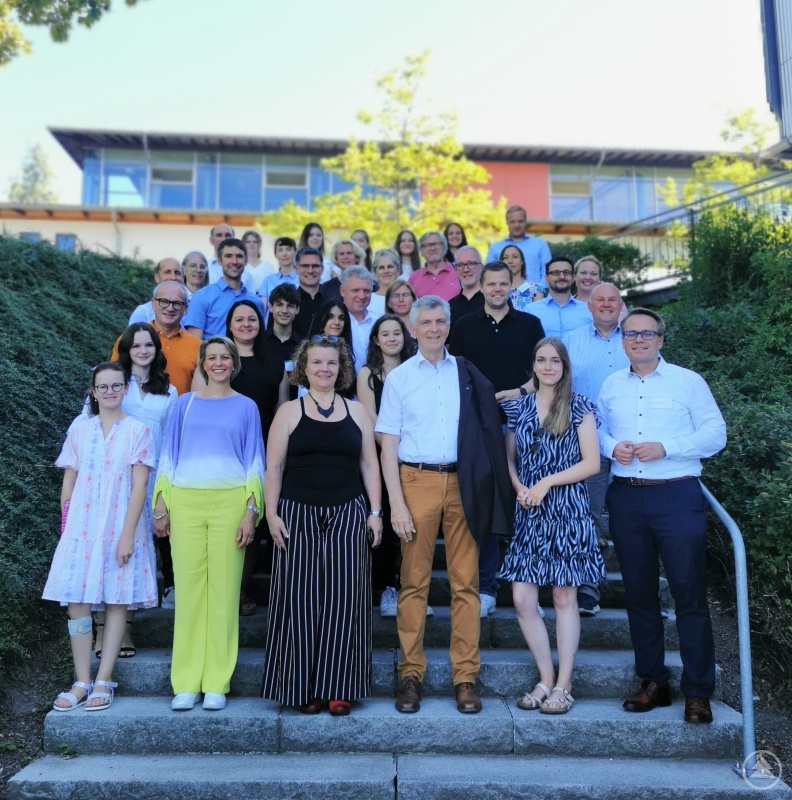 Vertreter der Schulfamilie im Austausch mit einer Delegation von bildungspolitischen Sprecherinnen und Sprecher der CDU-/CSU-Landtagsfraktionen aller Bundesländer, die auf Einladung des Vorsitzenden MdL Prof. Dr. Gerhard Waschler in Passau bei der Bildungspolitischen Sprechertagung zu Gast waren.