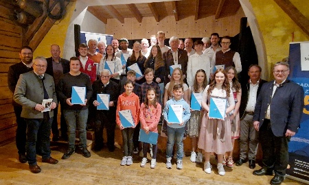 Herausragende Leistungen und sogar Weltmeistertitel: Sportlerehrung des Landkreises