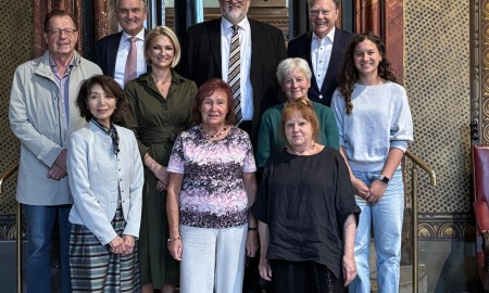 Ehrennadel und Ehrenzeichen für besonderes Engagement verliehen