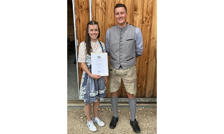 Als erste Forstwirtin den Abschluss in der Tasche. Friederike Wetzel absolvierte Ausbildung im Nationalpark – Nach Gesellenbrief folgt Studium