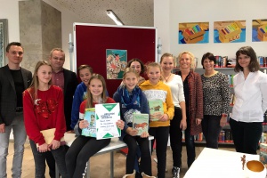 "Bücher sind fliegende Teppiche ins Reich der Phantasie"