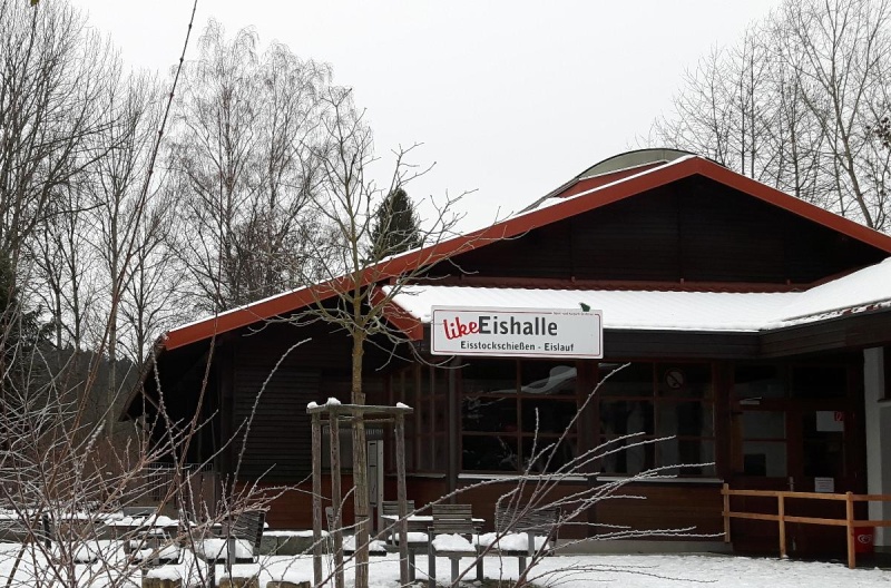 Flyer/Grafik zum Event: Eislaufen in der Like-Eishalle Grafenau am Mo., 06.11.2023 - Mi., 28.02.2024