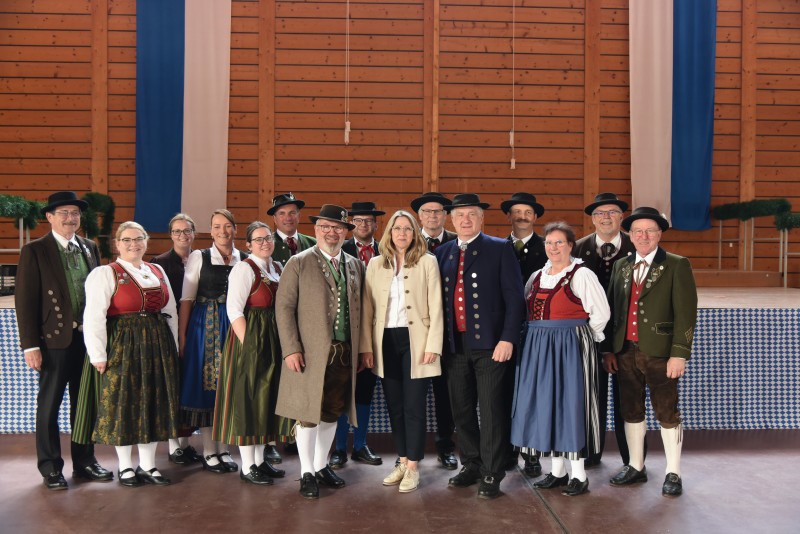 Flyer/Grafik zum Event: Niederbayerisches Trachtentreffen 2025 am Fr., 30.05.2025 - So., 01.06.2025