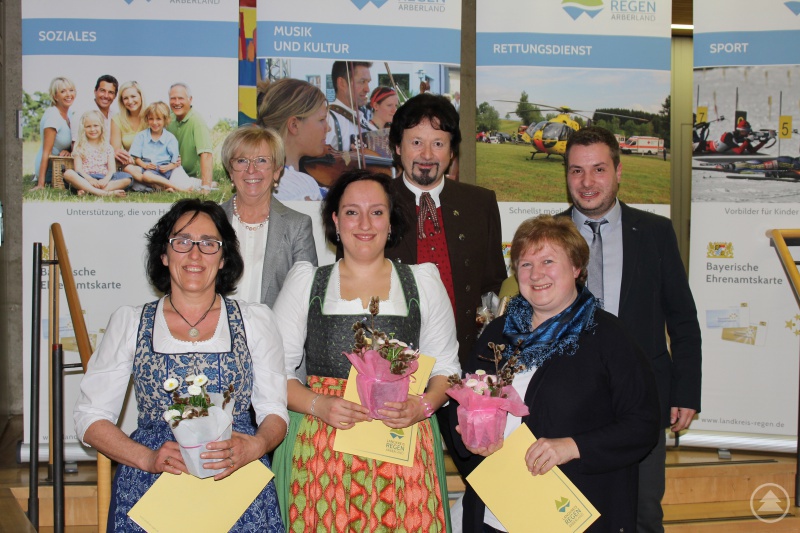 Landrätin Rita Röhrl und Bürgermeister Daniel Graßl