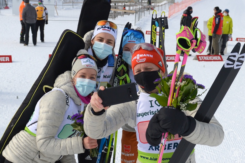 Die deutschen Staffel-Damen v.l. Scherer, Voigt, Deigentesch, Hildebrand