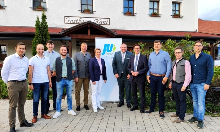 "Sorge um wirtschaftliche und gesellschaftliche Entwicklung" (JU Freyung-Grafenau)