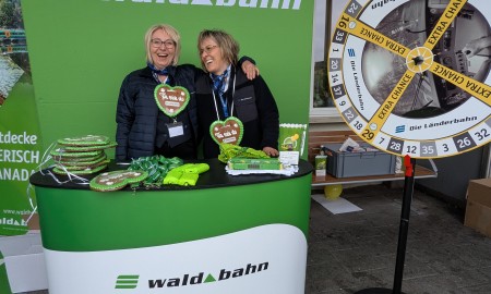Waldbahn eröffnet Kundencenter mit zünftigem Wiesn-Warm-up