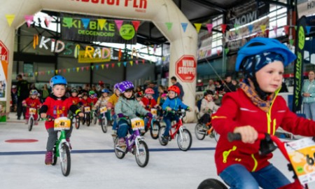 Kunterbunter Radlspaß trotz Regen: KiDS RADL RACE begeistert erneut