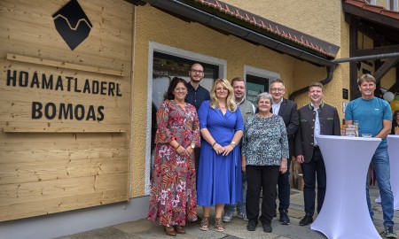 „Hoamatladerl Bomoas“ feierlich eröffnet