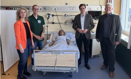 MdL Stefan Ebner besucht Pflegeakademie Grafenau: Einblick in die Ausbildung der Zukunft