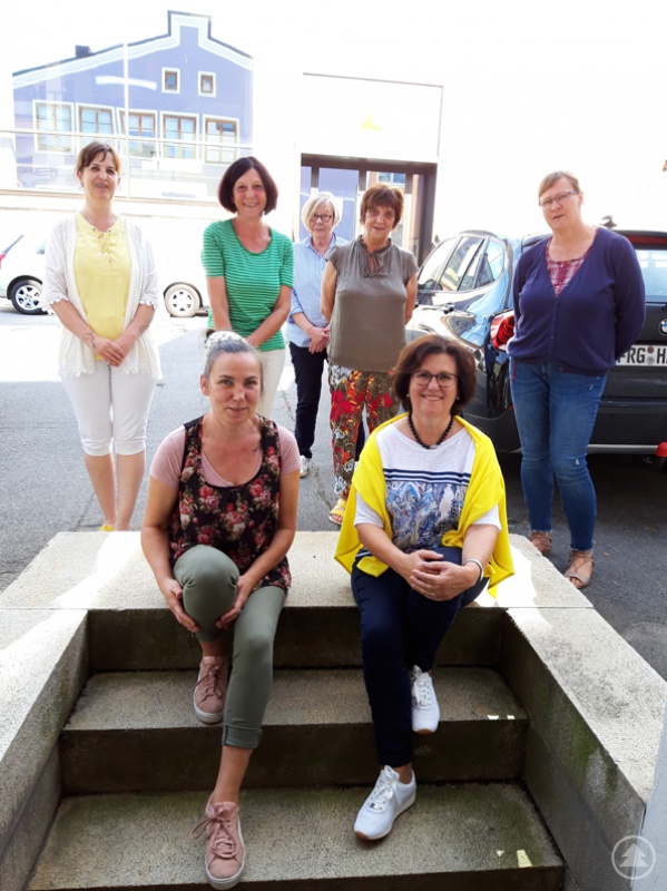 Hospizbegleiter/innen im Aktiven-Treffen/Austausch. (Hinweis: Foto wurde vor der Corona Pandemie aufgenonmmen)