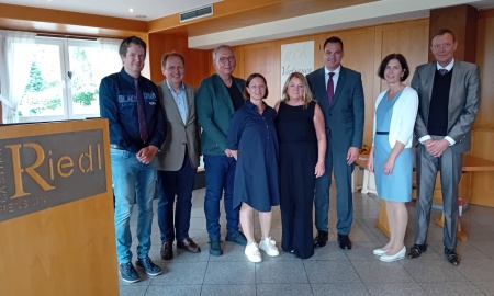 Kliniken Am Goldenen Steig ehren Mitarbeiter für ihre Betriebstreue und  verabschieden die Ruheständler