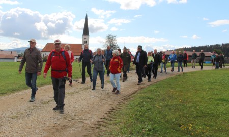 Schönes Wanderwetter begleitet die Bürgerwanderung zum Hochstein
